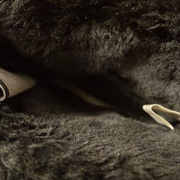 London Fog black size 10 lined with black fur zipper opening 8 inches tall boot - Picture 4 of 8